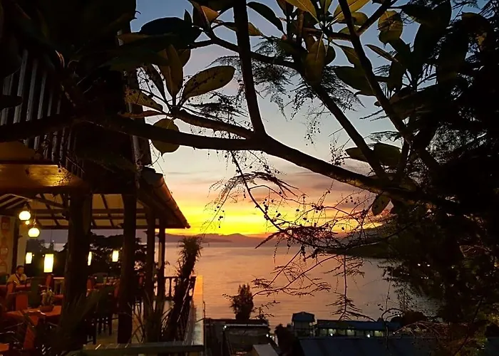 Parapat View Hotel