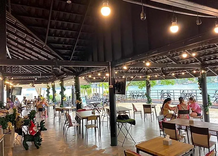 Phi Phi Donchukit Resort