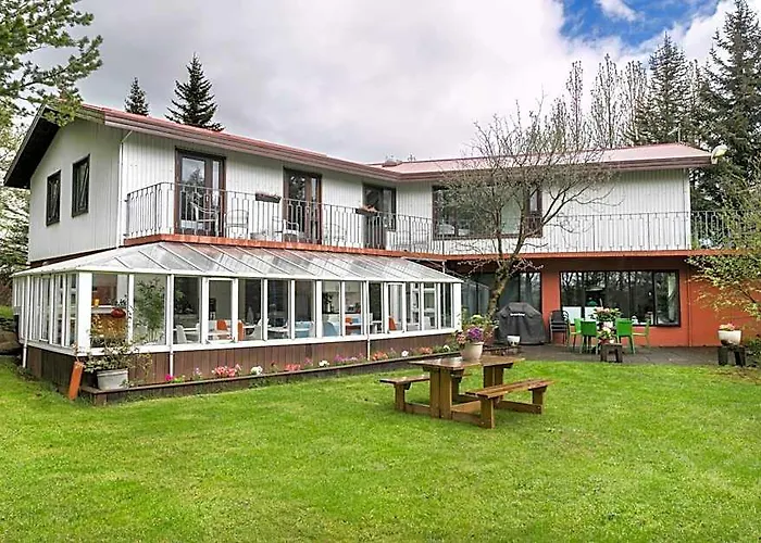 Brekkugerdi Guesthouse