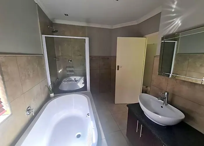 Du Kloof Lodge