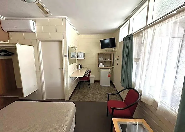 Glossop Motel