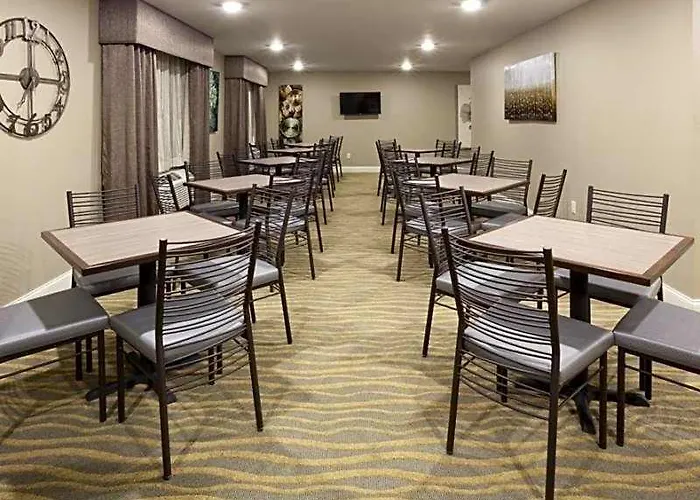 Grandstay Hotel & Suites Thief River Falls
