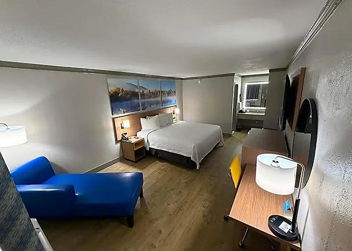 Best Western Colony Inn