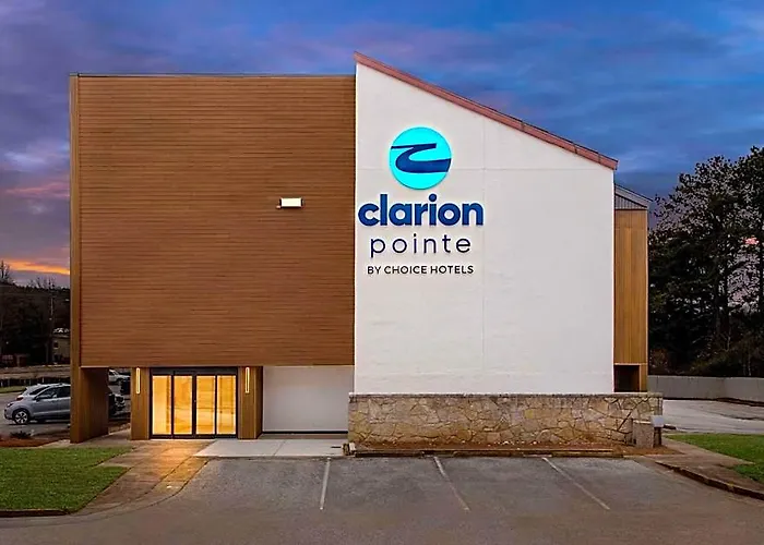 Clarion Pointe Kennesaw Town Center