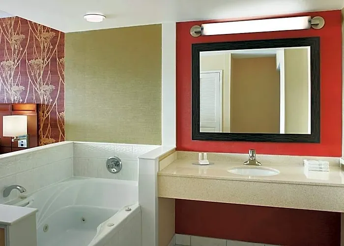 Courtyard By Marriott Niagara Falls