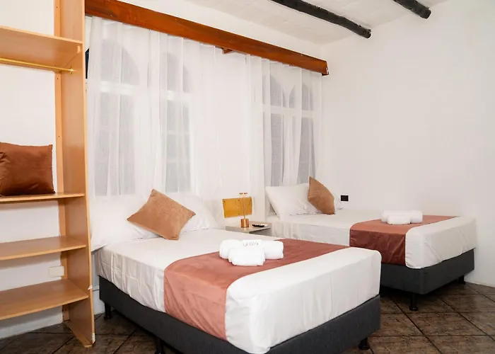 Hotel Crossman