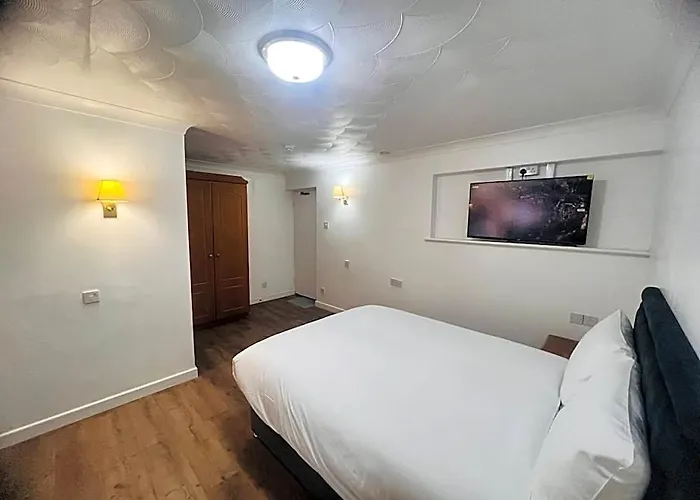 Rivenhall Garden Hotel