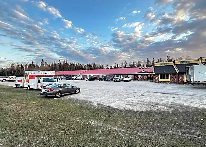 Zero - 100 Motor Inn