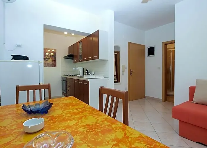 Apartment 1282