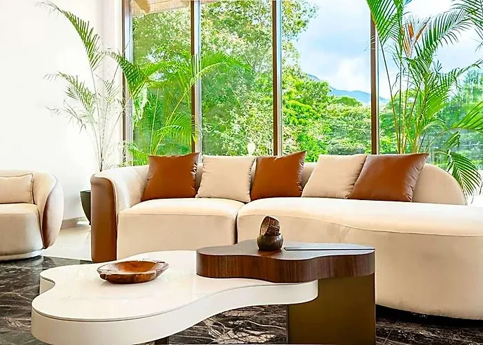 Gardens Hill Resort & Spa