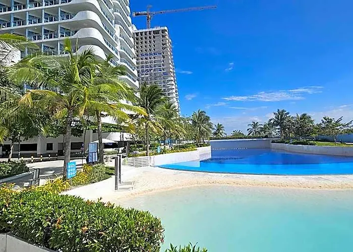 Oyo 1143 The Emgrand Azure North