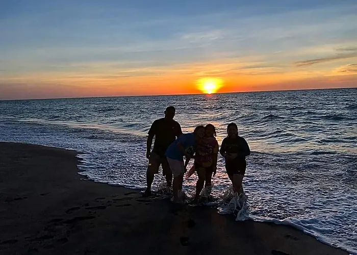 Family Villa For 12-15 Pax Near Zambales Beach