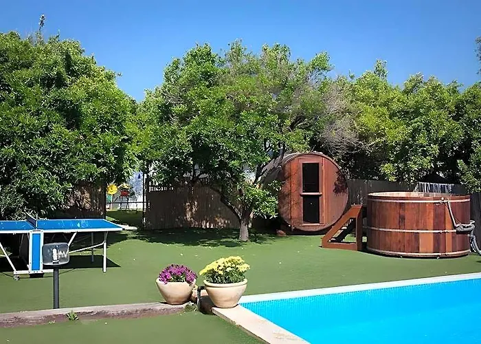 Biktapuz & Klemantina Holiday Homes