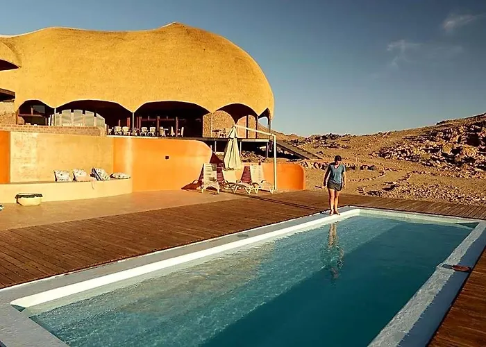 Desert Hills Lodge