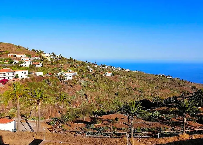 House Niebla In The Center Of Alajer