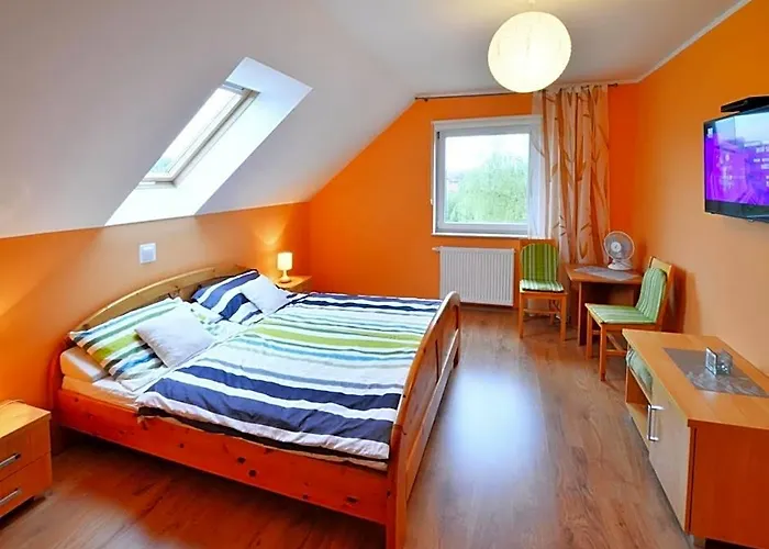 Holiday Apartment, 2 Bedrooms, Garden, Bicycles