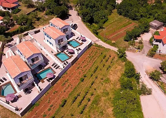 Imperia 1 Comfortable Holiday Residence