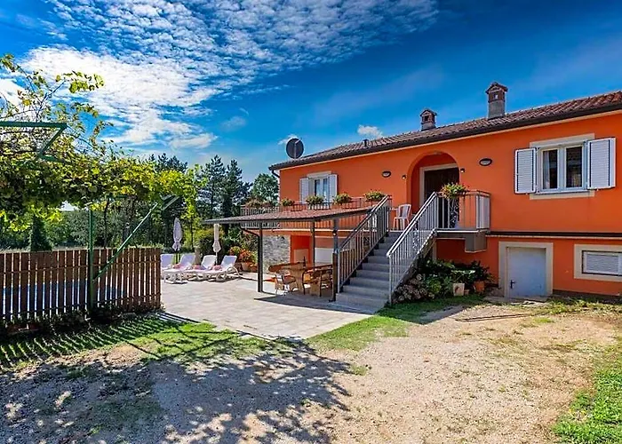 Haus Viola Comfortable Holiday Residence