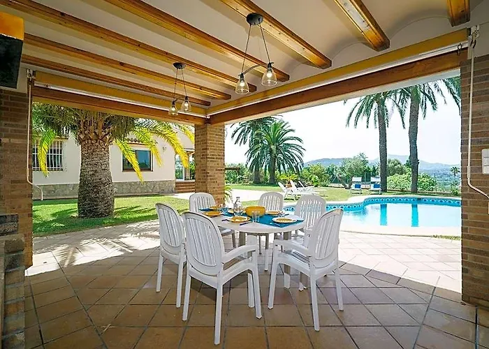 Cantallops - Villa With Private Pool. Free Wifi