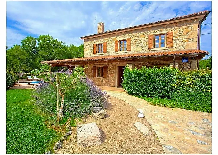 Mediterana Comfortable Holiday Residence