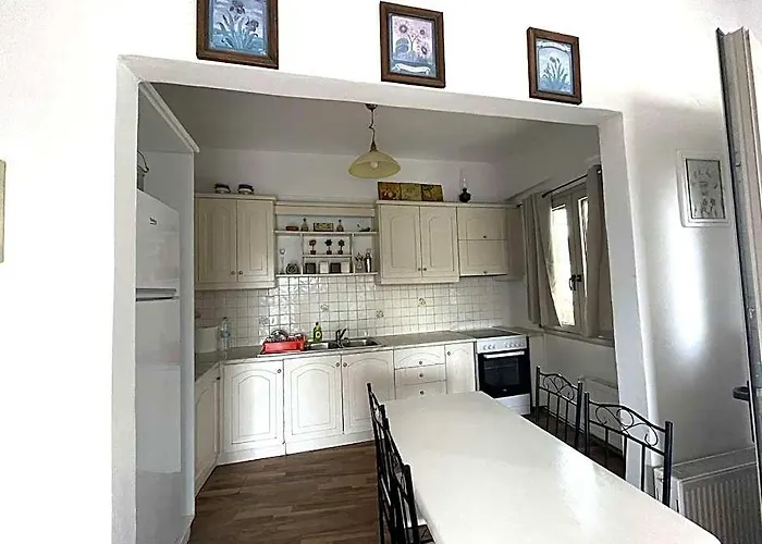 Live The Summer Dream At Gaios Cozy Retreat