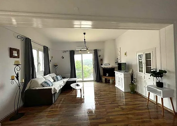Live The Summer Dream At Gaios Cozy Retreat