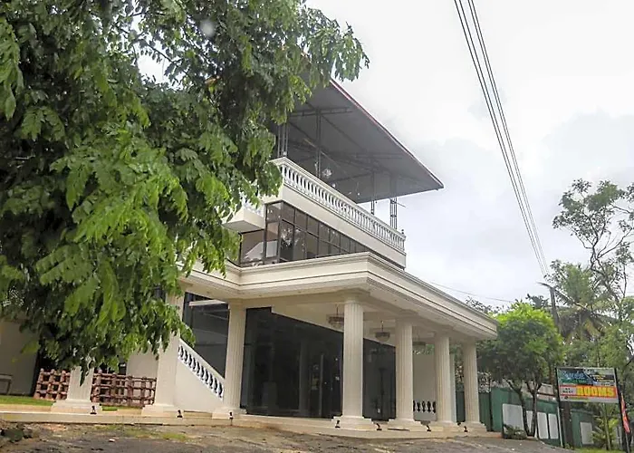 Dee Ella Hotel