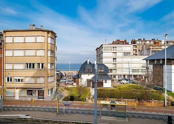 Apartment In St. Idesbald Near The Sea