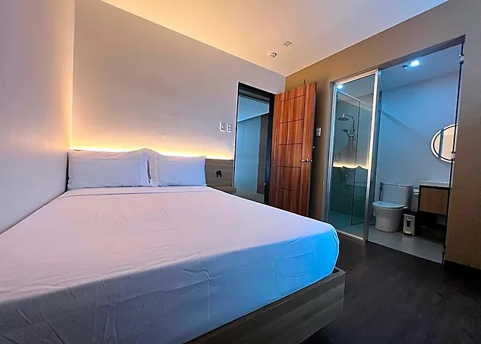 Cape Town Hotel Premium Deluxe Room