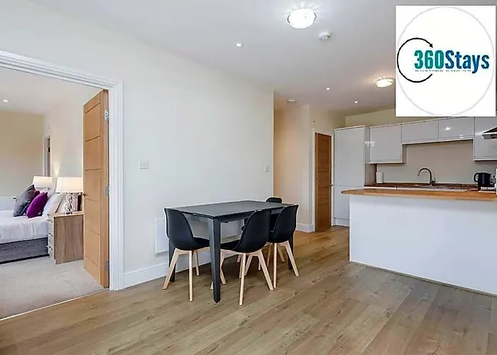 2 Bedroom Apt. 03 + Parking In Maidenhead