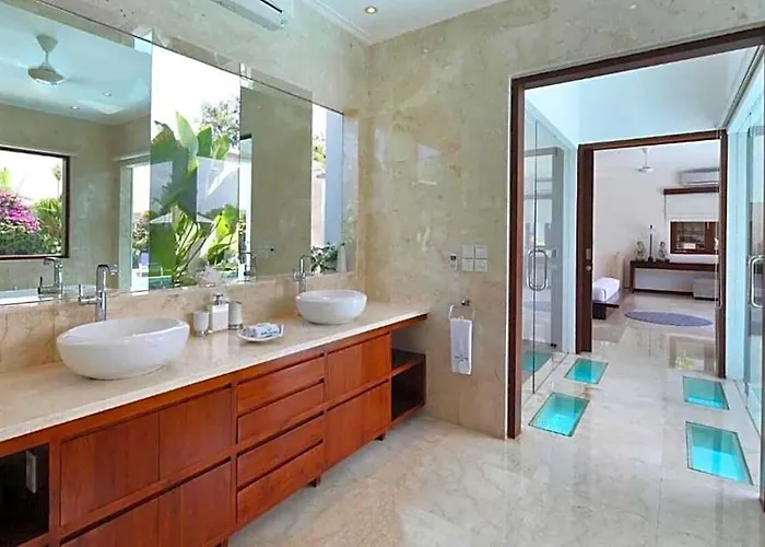 Castle Guinevere 5 Bedroom Private Pool Villa Zn36