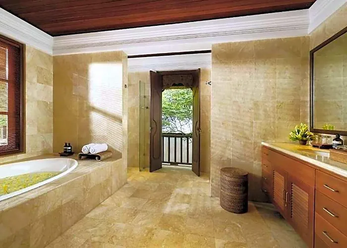 Sadajiwa 4 Bedroom Private Pool Villa Zn55