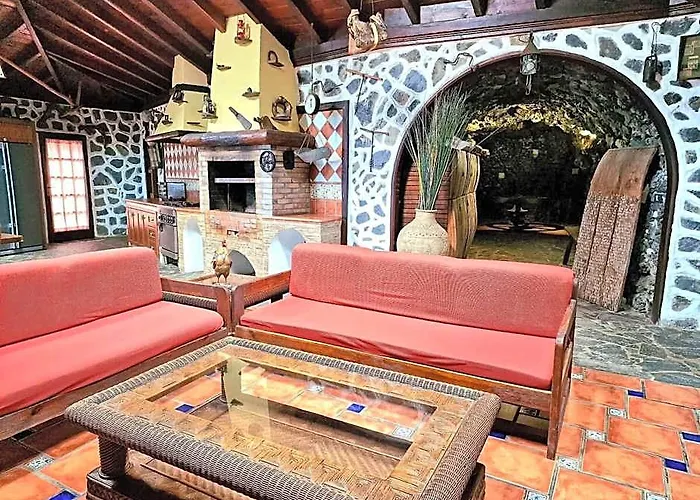 Finca Los Loros Icod De Los Vinos By Hrtenerifenet