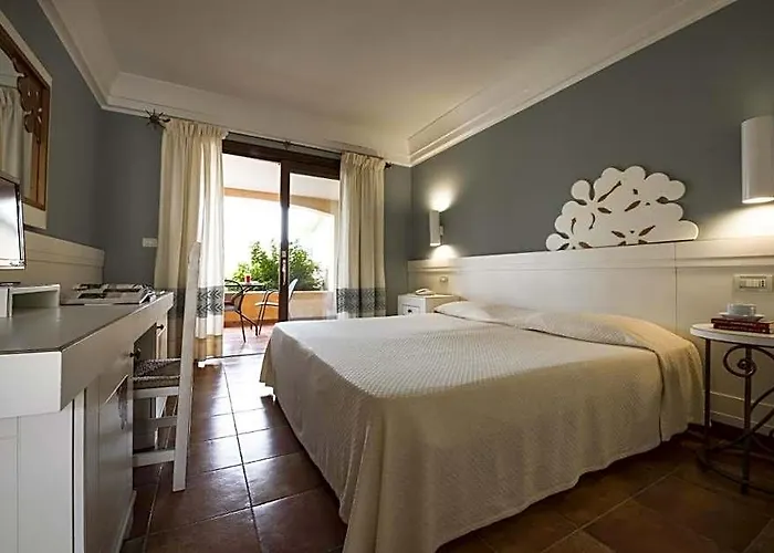 Tranquil Lantana Resort Hotel Apartments 1 Bedroom Room Apartment Sleeps 5