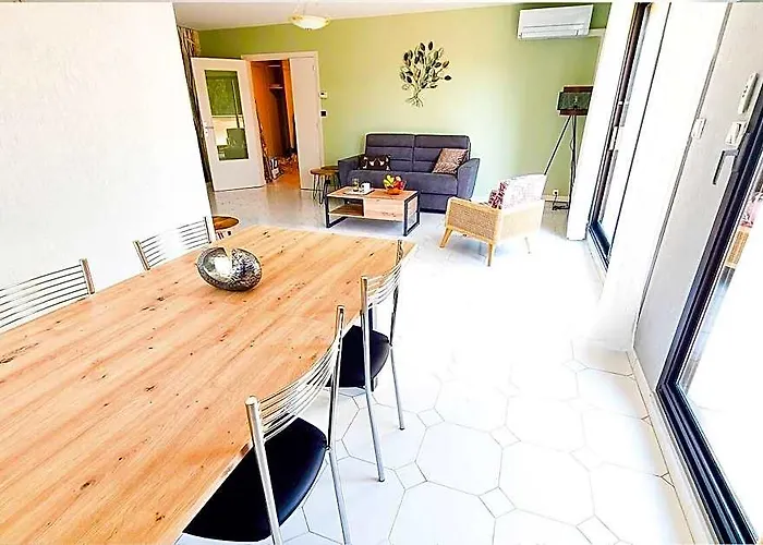 Safe Haven - Terrace & Parking