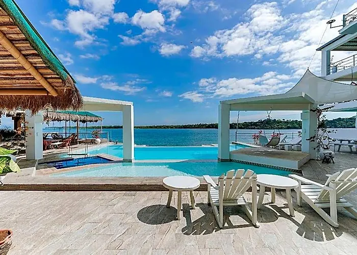 Sundowners Vacation Villas Bolinao
