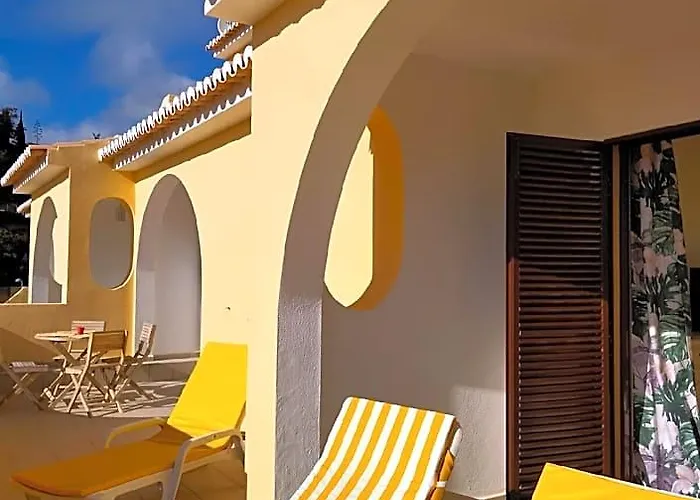 Lovely 2-Bedroom Rental In Carvoeiro Free Parking