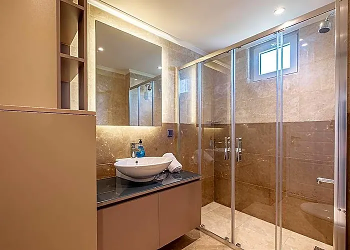 Belek Deluxe Suit