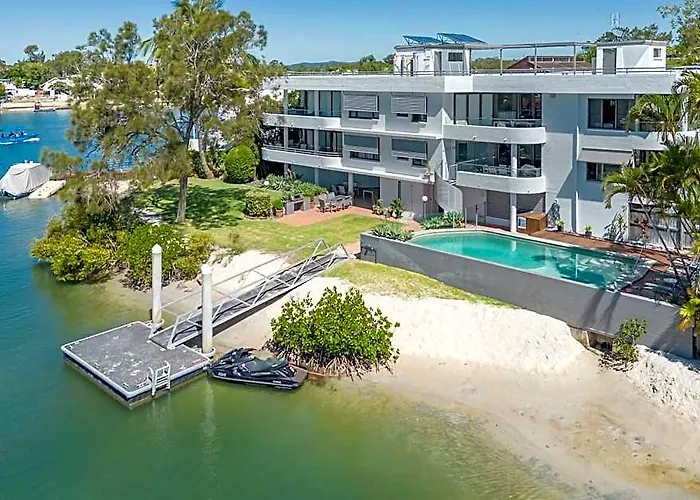 Secluded Oasis On The Water, Noosa Head