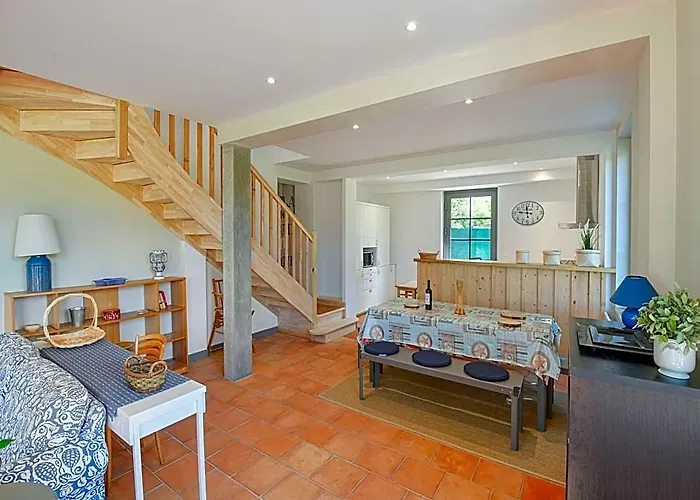 Villa In Lanton Near The Beach With Harbour View