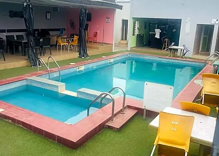 Eleventh House Hotel