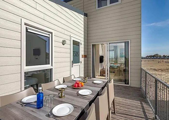 Chalet In Kamperland Near The Beach