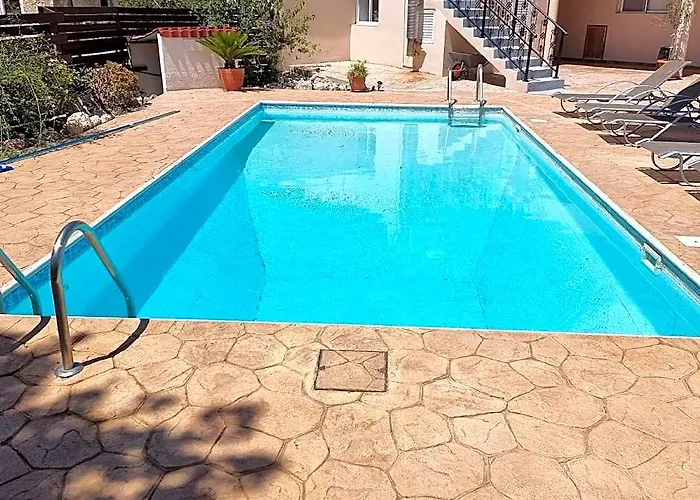 Potamos Guest House