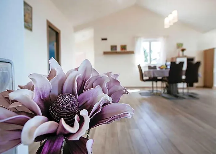 Awesome Apartment In Zadarska Zupanija W/