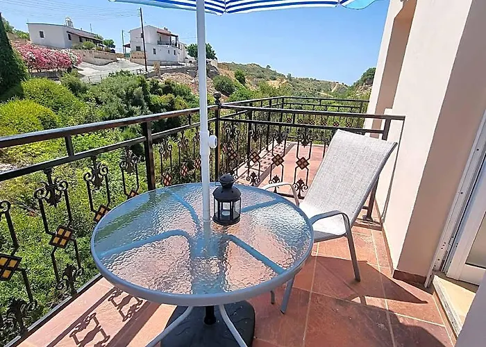 Potamos Guest House