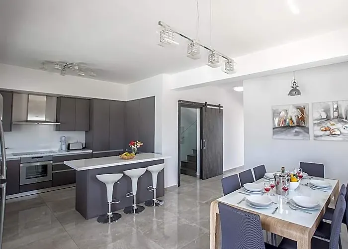 Villa Sienna, Fabulous 6Bdr Protaras Villa