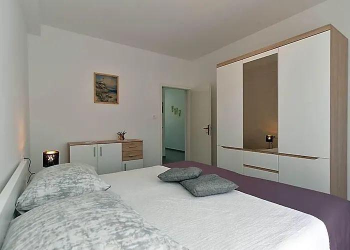 Apartment 2047