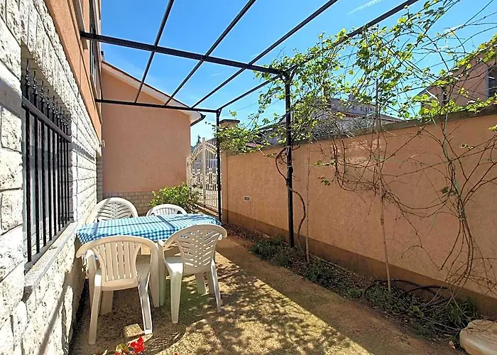 Apartment 1359