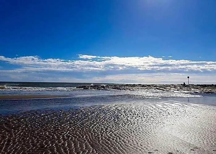 Appartement Avec Balcon Proche Plage