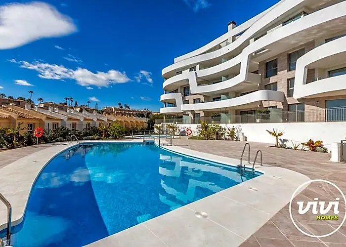 Vivi Homes - Blue View, Pool, Sauna, Gym & Sea View